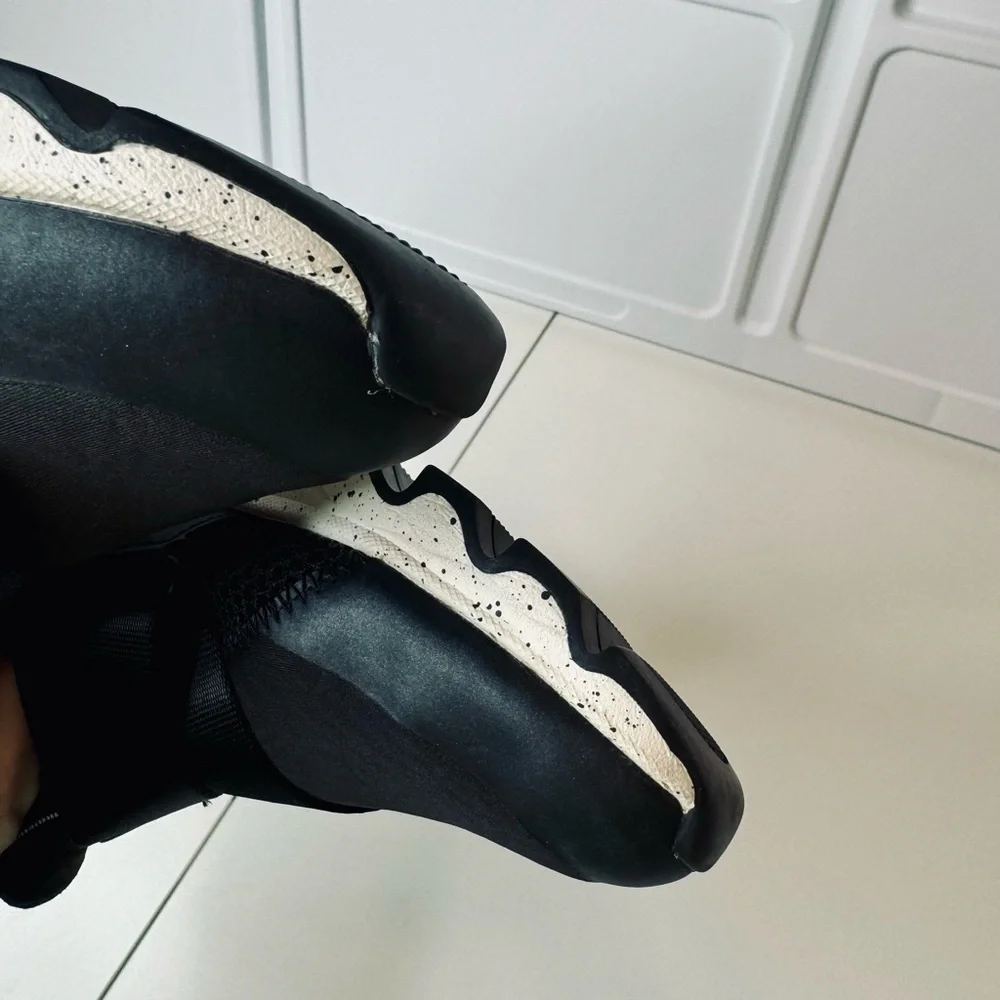 Sorel Kinetic Mesh Sneakers Black Embossed Zebra SZ 7.5 like new! - Picture 15 of 16